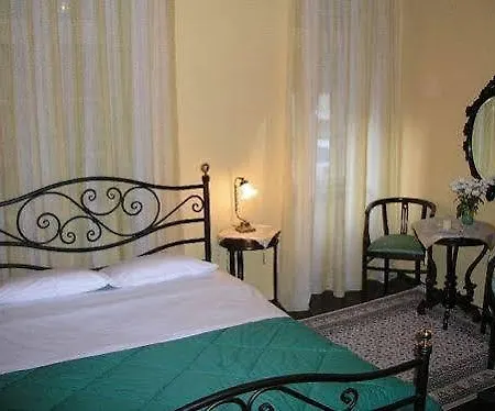 Hotel Antico Di Moda Guesthouse 3*